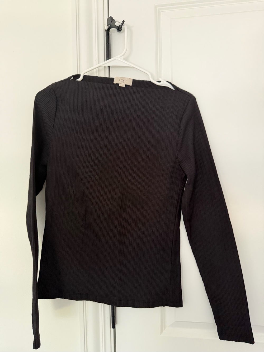 LOFT Black Ribbed Scoop-Neck Long Sleeve Sweater